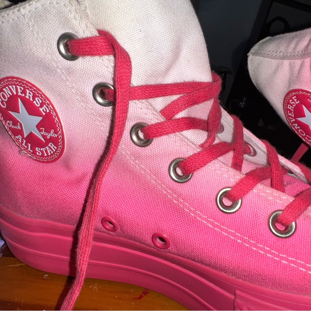 Converse women’s Pink Ombre High-Top Sneakers like new